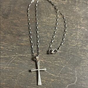 Sterling Silver Cross Pendant Necklace Small Paperclip Style Chain‎